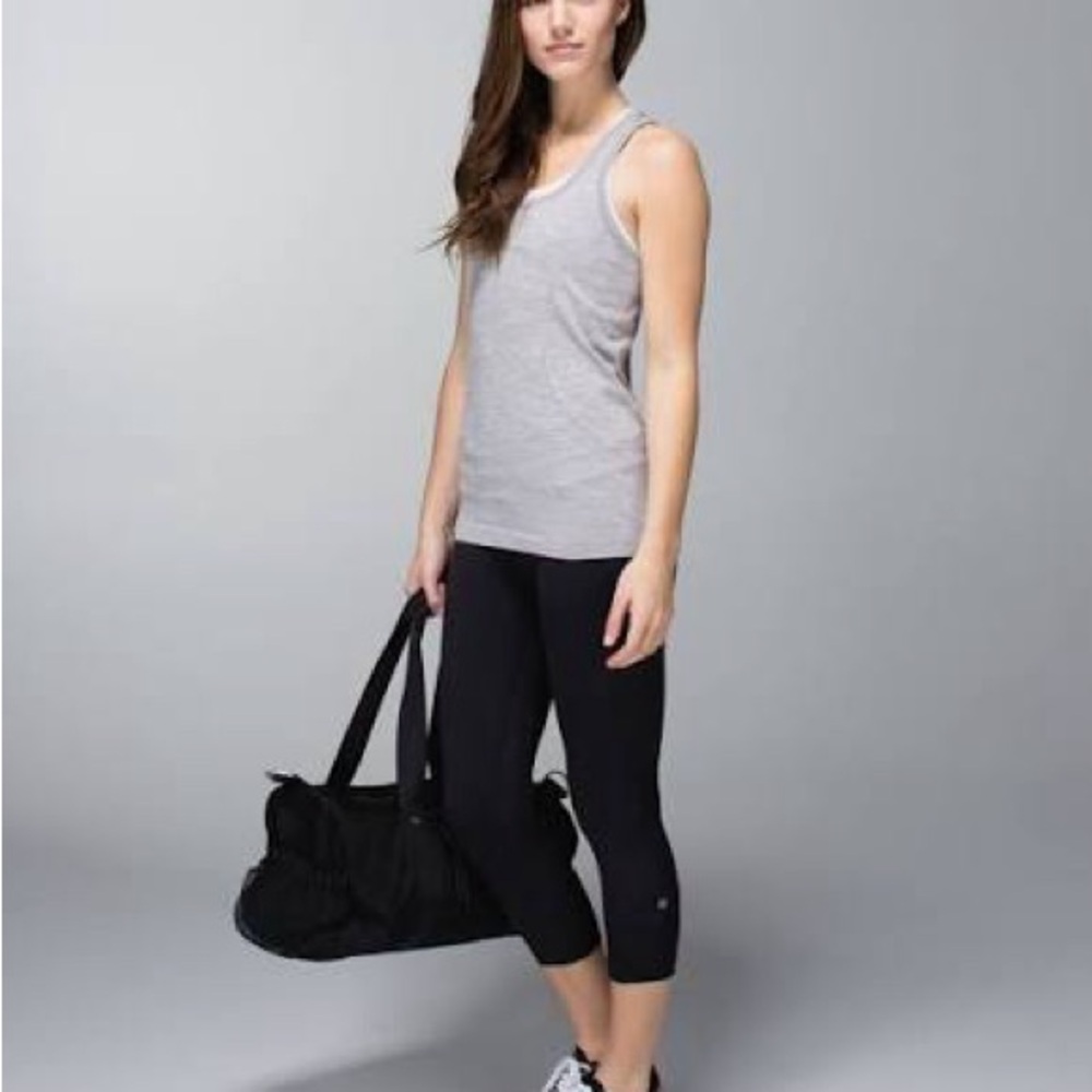 Lululemon Inspire Crop II *Luxtreme
Black Size 6